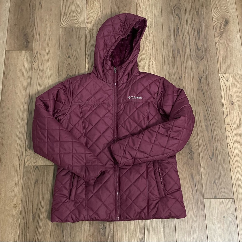 Columbia Plush Burgundy Jacket‎